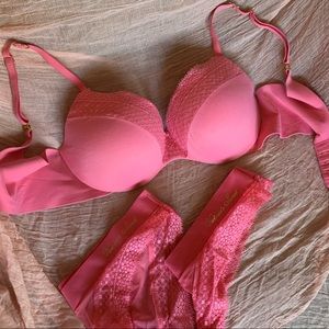 victoria’s secret bra and panties